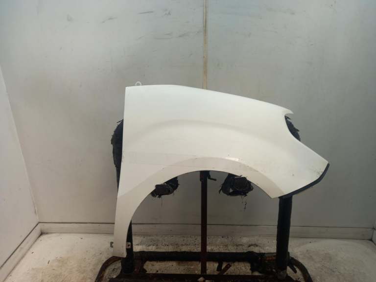 Fiat Doblo Right Front Wing O/S 2015-2023 Bela Pastelna) (249 Unknown Van