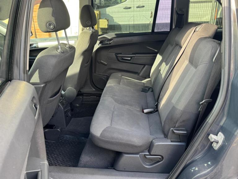 2012 Vauxhall Zafira 1.6 16V Exclusiv Euro 5 5dr MPV Petrol Manual