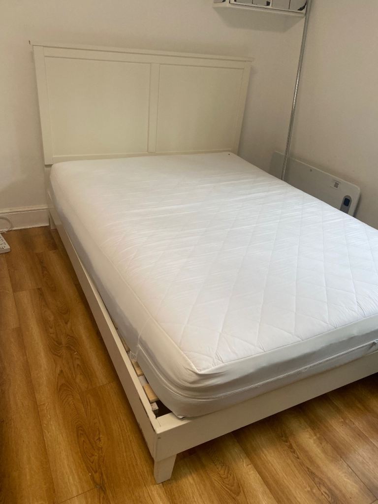 King size bed (white)