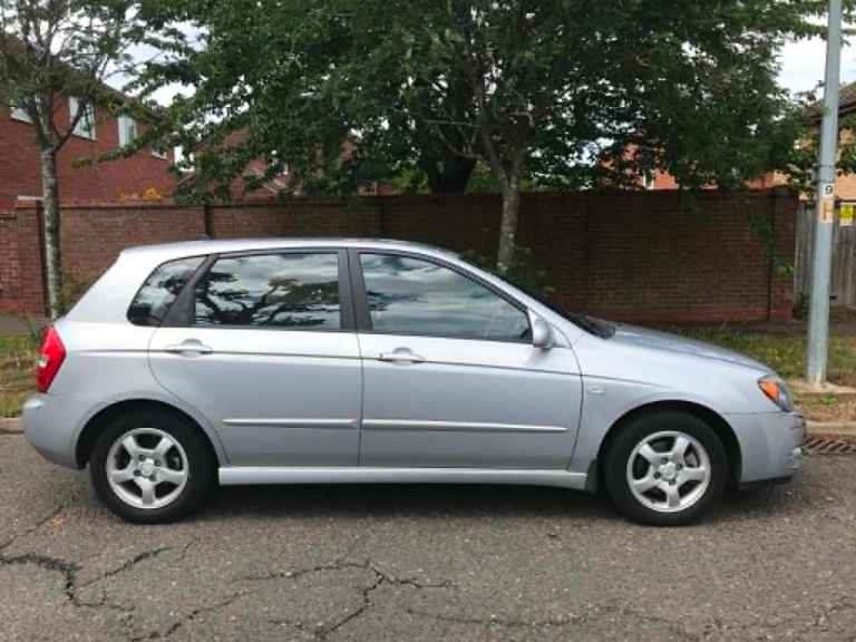ULEZ COMPLIANT KIA CERATO 1.6 10 MONTHS MOT SERVICE HISTORY A NICE LITTLE RUNNER AT A LOW PRICE