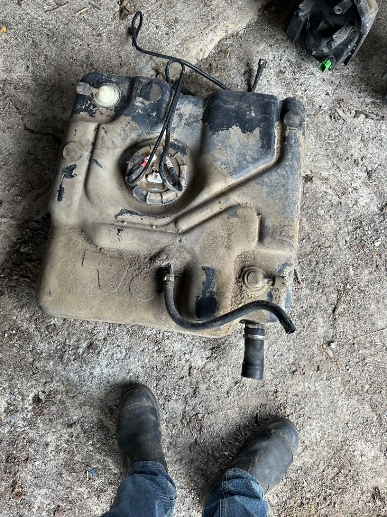 Ford Connect T220 1.8 TDCI Fuel Tank No Leaks 
