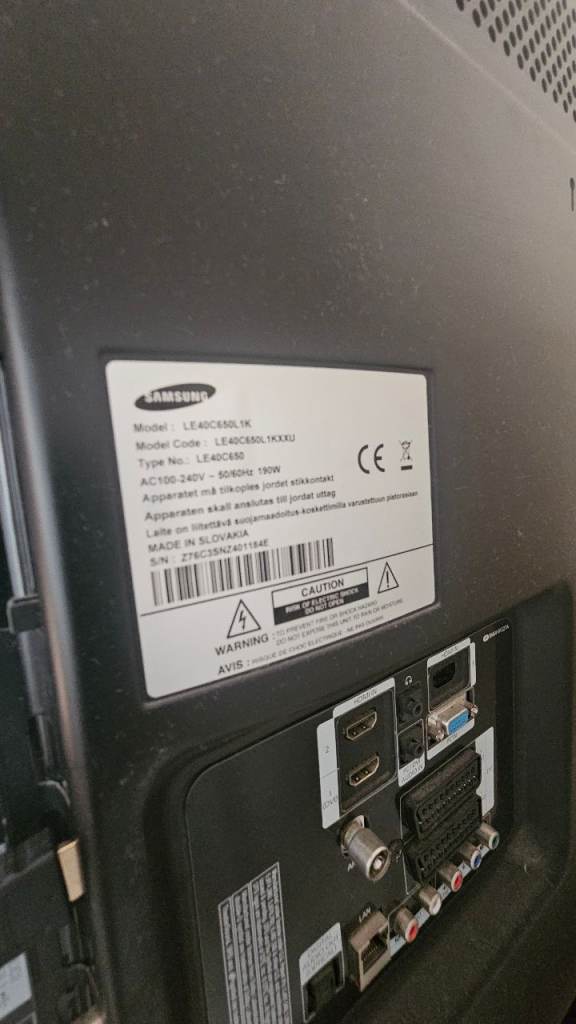Samsung LE32B350F2W 32-inch LCD TV – Good Condition
