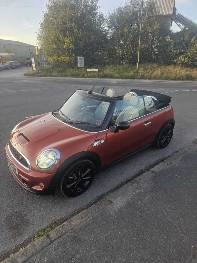 Mini, CONVERTIBLE, Convertible, 2013, Manual, 1995 (cc), 2 doors