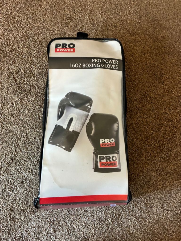PRO POWER 16OZ Boxing Gloves – Black, brand new