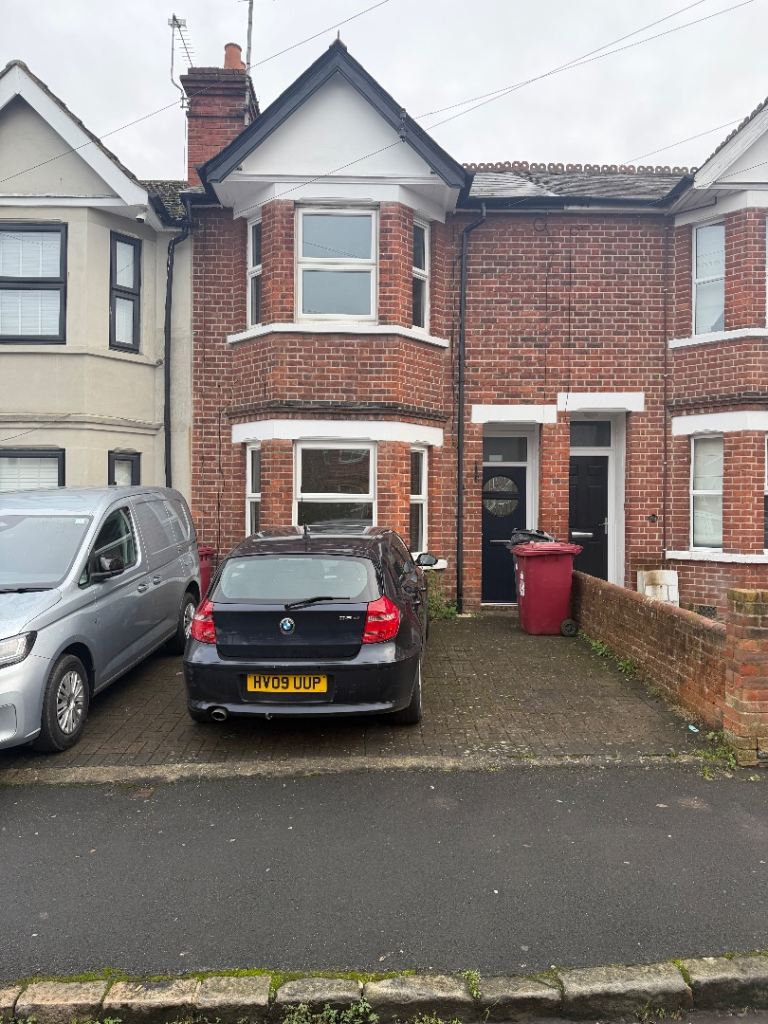 5-Room Home Near Reading Town Centre