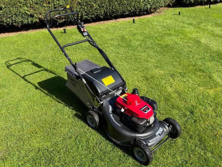 Honda HRH 536 HX Pro 21" Heavy Duty Self Propelled Petrol Lawn Mower