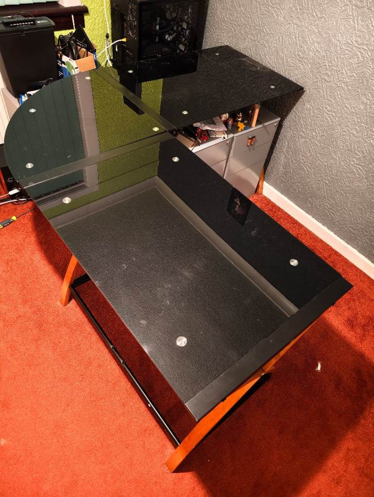 Metal/Glass computer desk