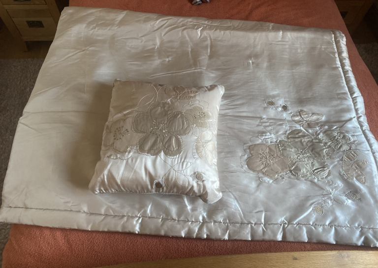 NEXT Floral Gold Double Bed Throw (200 x 100cm) & Cushion, New