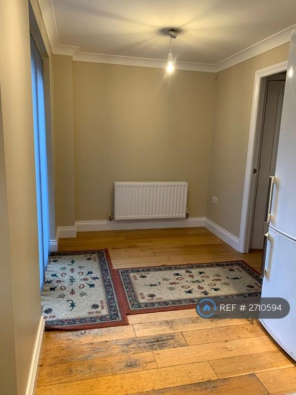 4 bedroom house in Starling Road, Tewkesbury, GL20 (4 bed) (#2710594)