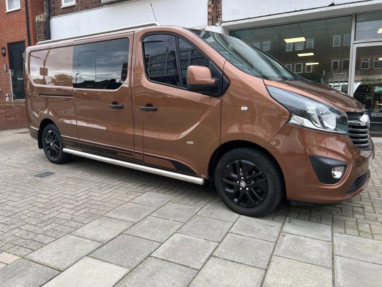 2015 Vauxhall Vivaro 2900 1.6CDTI BiTurbo 140PS eFLEX Sportive H1 D/Cab PANEL VAN Diesel Manual