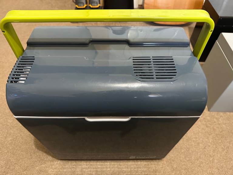 Outwell EcoCool 24L Coolbox with Keep Hot Facility 12V/230V - Very Good Condition