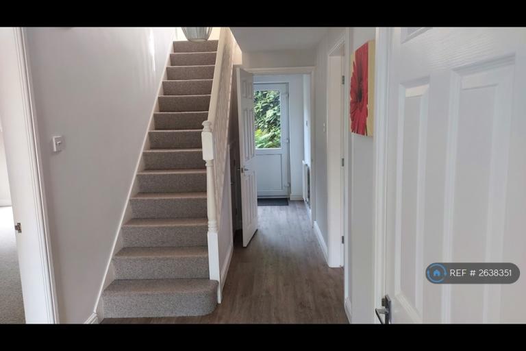 4 bedroom house in Talbot Lane, Coalville, LE67 (4 bed) (#2638351)