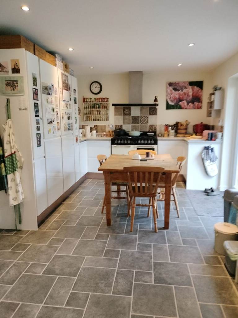 image for Large kitchen available early January