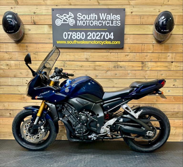 Yamaha FZ 1000 Fazer : RESERVED 