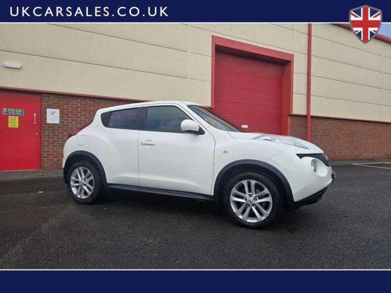 2012 Nissan Juke 1.6 Acenta 5dr [Premium Pack] HATCHBACK PETROL Manual