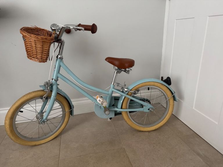 Bobbin Kids Bike in Light Blue - Good Condition