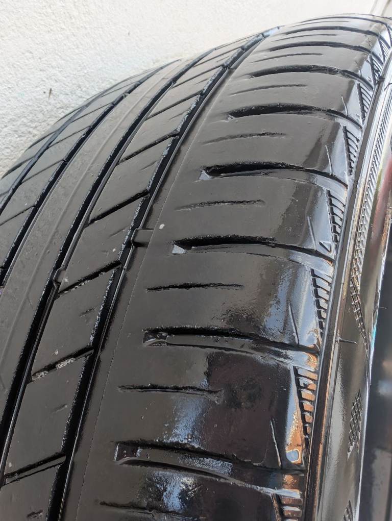 Genuine Ford Kuga Mk2 18” alloy wheels – FULL SET OF 5 including matching spare