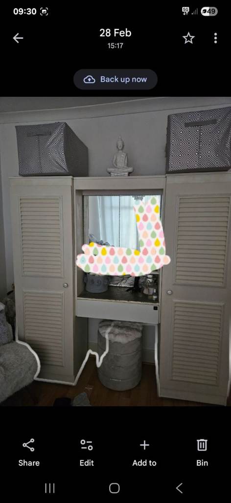 Wardrobe 