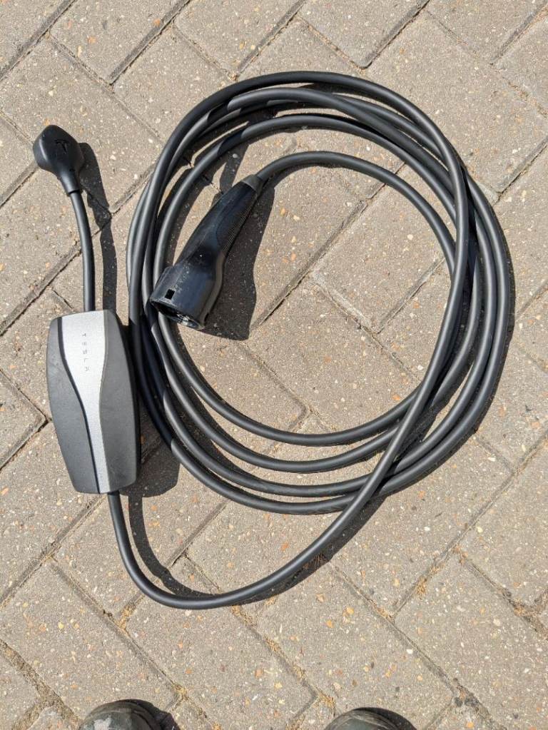 Mobile Charging Cable for Tesla car