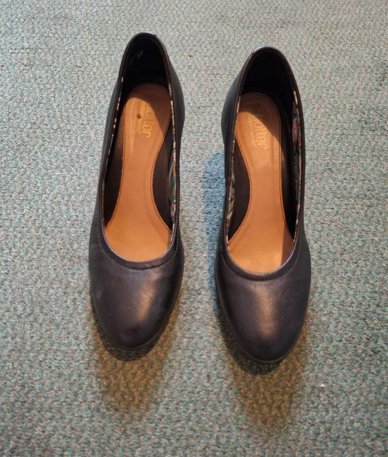 Ladies Black Shoes Size 5.5 by Hotter - Unworn 