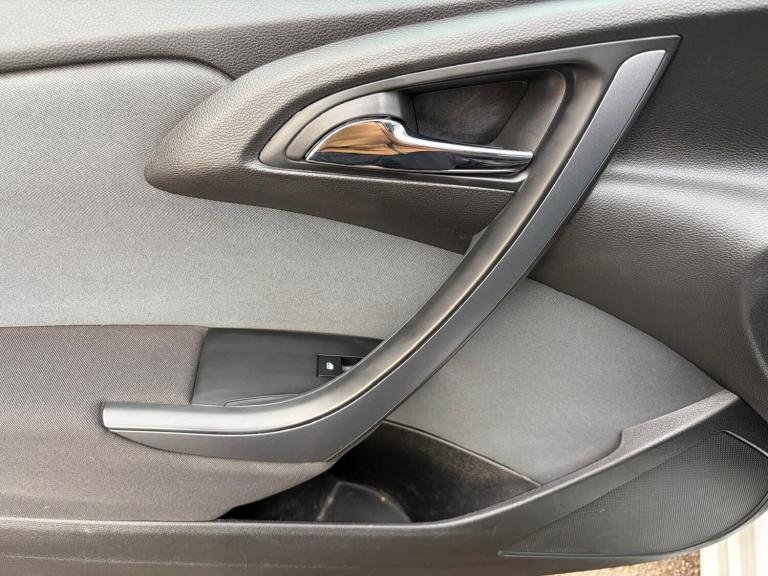 2014 Vauxhall Astra GTC 2.0 CDTi 16V Sport 3dr HATCHBACK DIESEL Manual