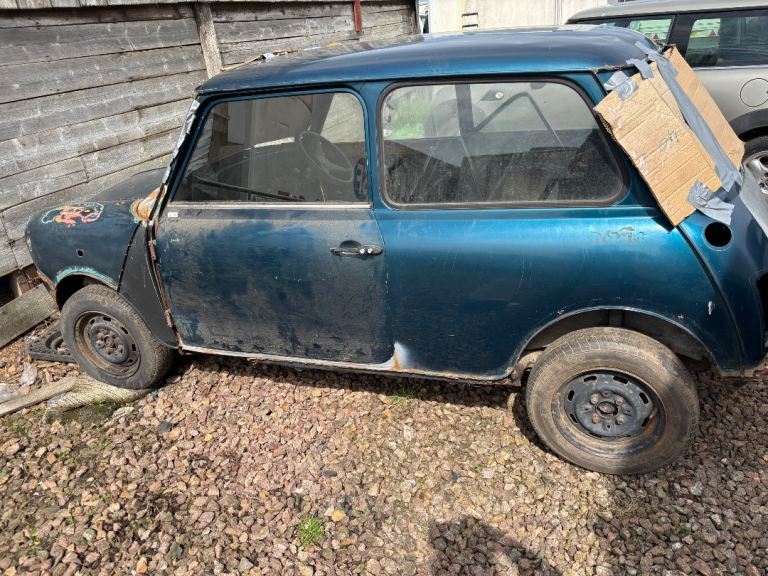 CLASSIC MINI READ WHOLE ADVERT 