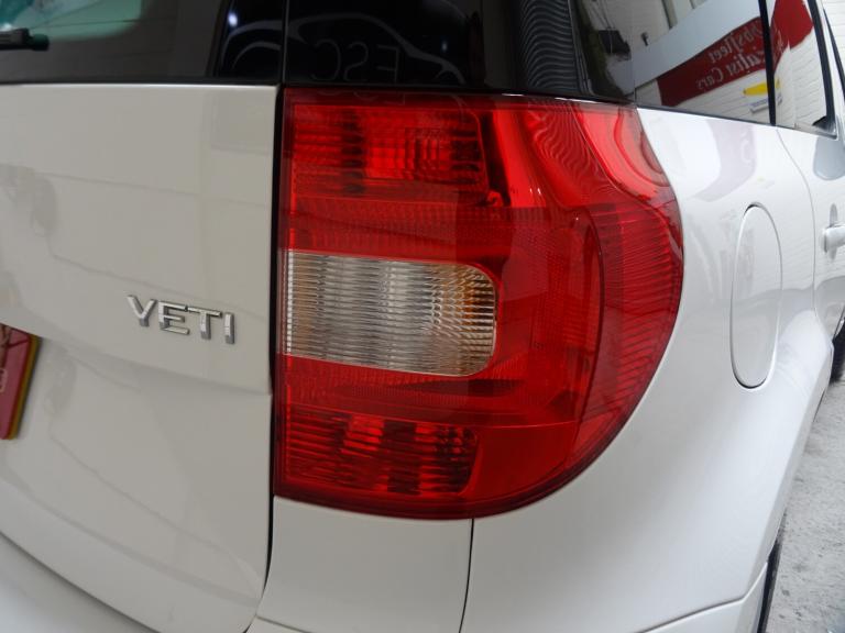 2015 Skoda Yeti 1.2 TSI 110 SE 5dr **ULTRA LOW MILEAGE*ONLY 9000 MILES FROM NEW** HATCHBACK Petro...