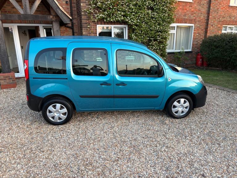 2010 Renault Kangoo 1.6 8V Extreme 5dr MPV Petrol Manual