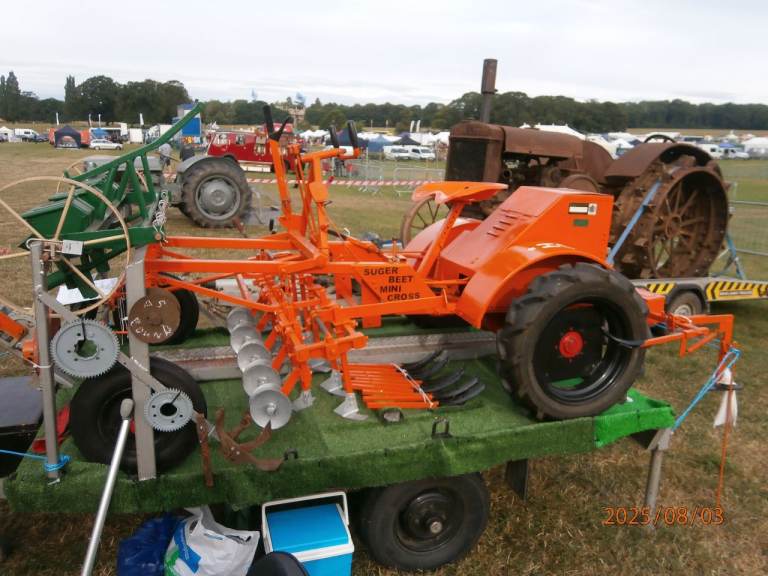 19 60s rare HOWARD  MINI  BEET GAPPER, fully restored.