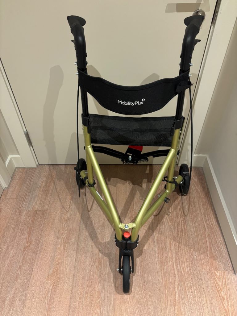 Ultra light tri-walker