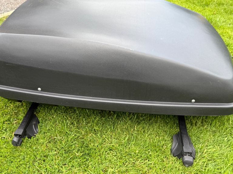 Large Roof Box with bars and clamps