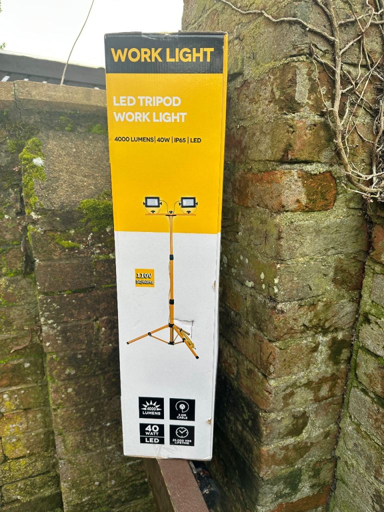 LED Tripod work light