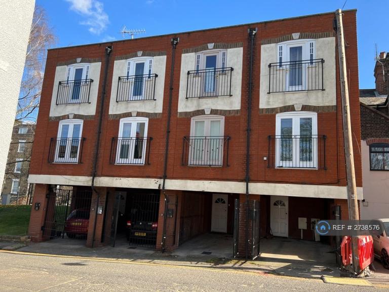 2 bedroom house in Worcester Court, Rochester, ME1 (2 bed) (#2738576)