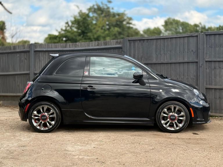 2014 FIAT 500C ABARTH CABRIO ( GQ EDITION)