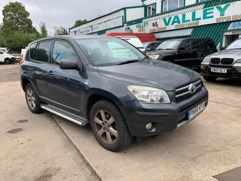 2008 Toyota RAV4 XT-R 2.2 D-4D MANUAL 4X4 SUV (SPARES OR REPAIRS) MOT EXPIRED