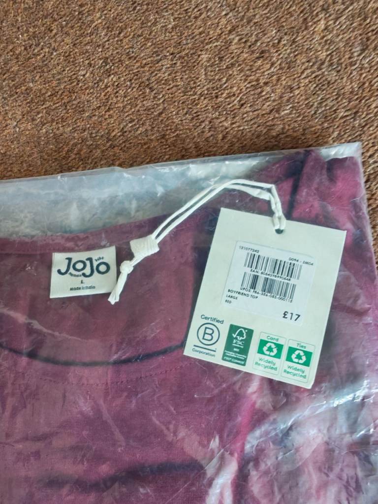 New JoJo maman boyfriend top, Maternity,size large.