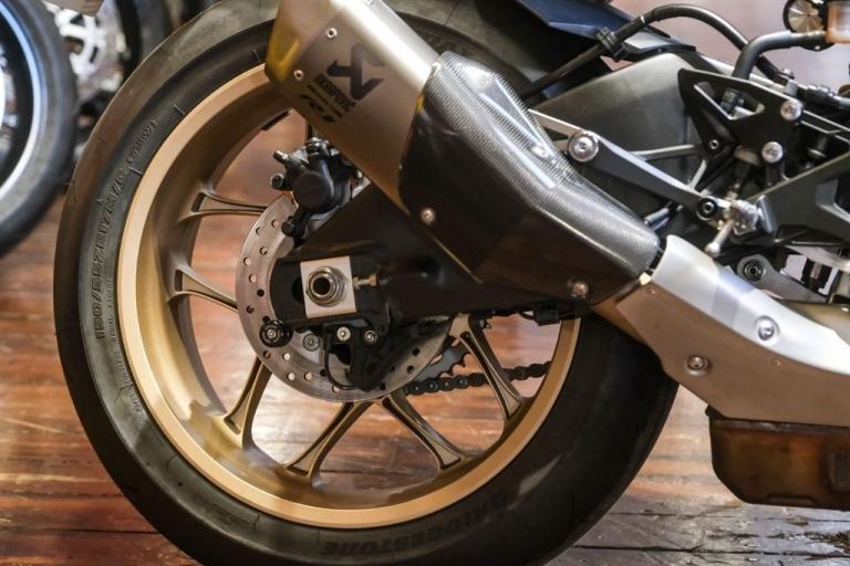 Yamaha R1 60th Anniversary