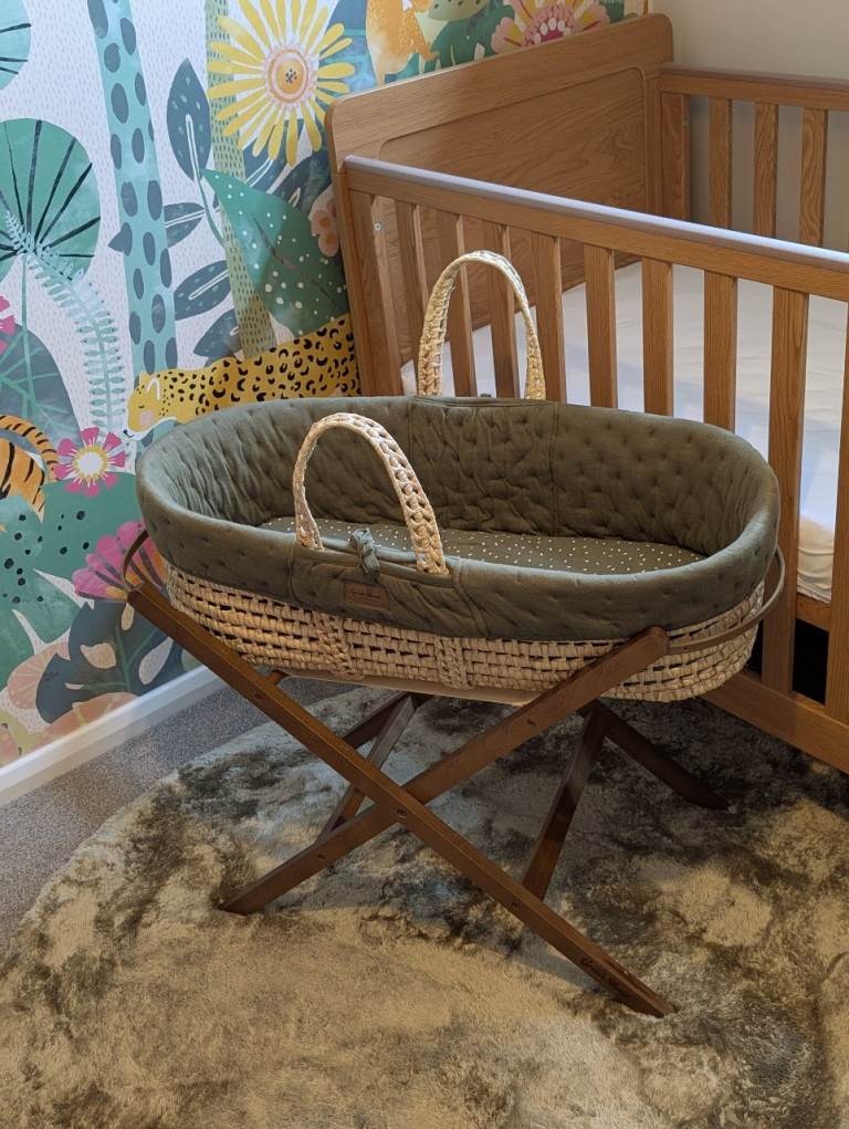 Little Green Sheep Moses Basket, Mattress, and Stand