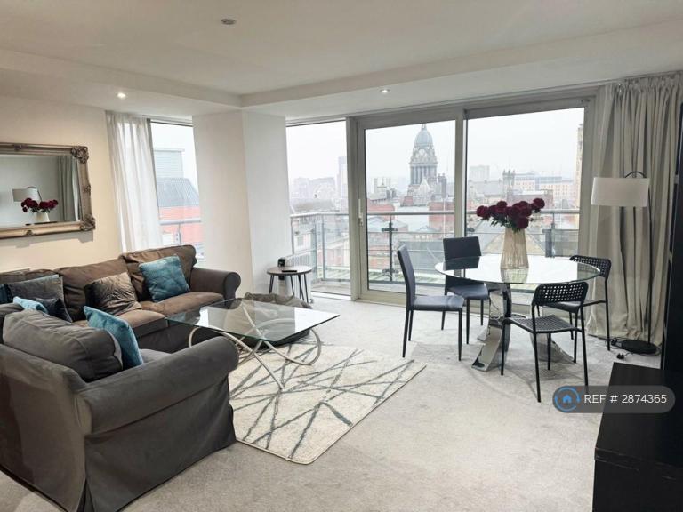 2 bedroom flat in Albion St, Leeds, LS2 (2 bed) (#2874365)
