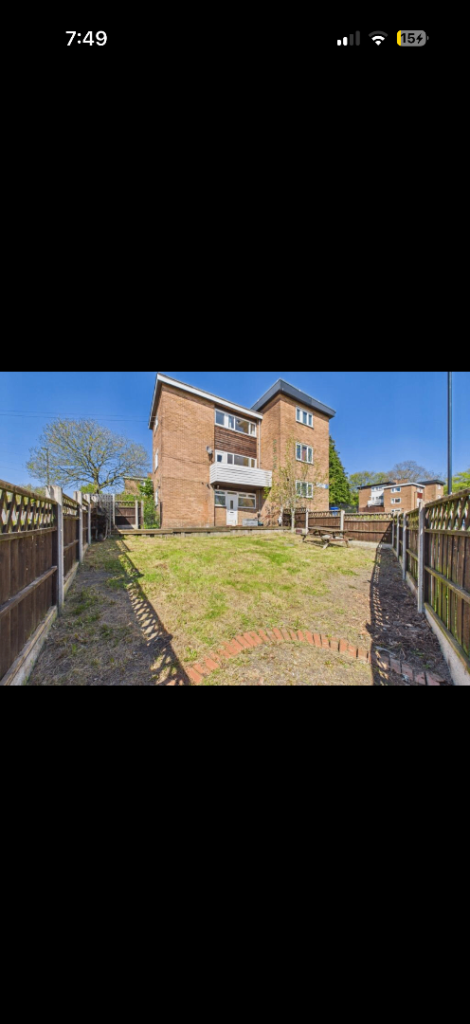 3 Bed Town House 25% Council tax included! 