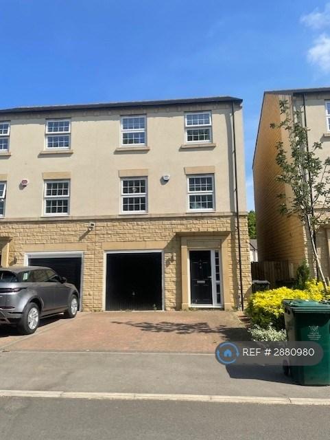 4 bedroom house in Canal Close, Bradford, BD10 (4 bed) (#2880980)