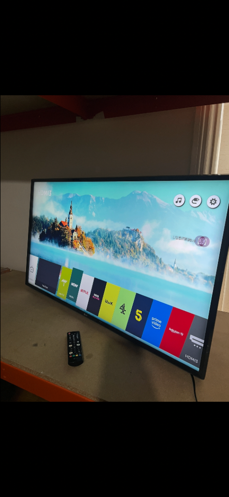 Lg 43 inch 4k smart tv with wall bracket 