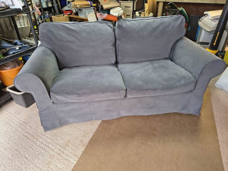 EKTORP 2 SEATER SOFA. EXCELLENT CONDITION. FREE DELIVERY. WASHABLE COVERS
