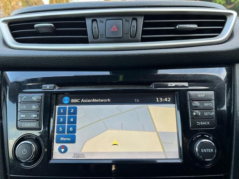 2015 Nissan Qashqai 1.6 DiG-T Tekna [Non-Panoramic] 5dr HATCHBACK PETROL Manual