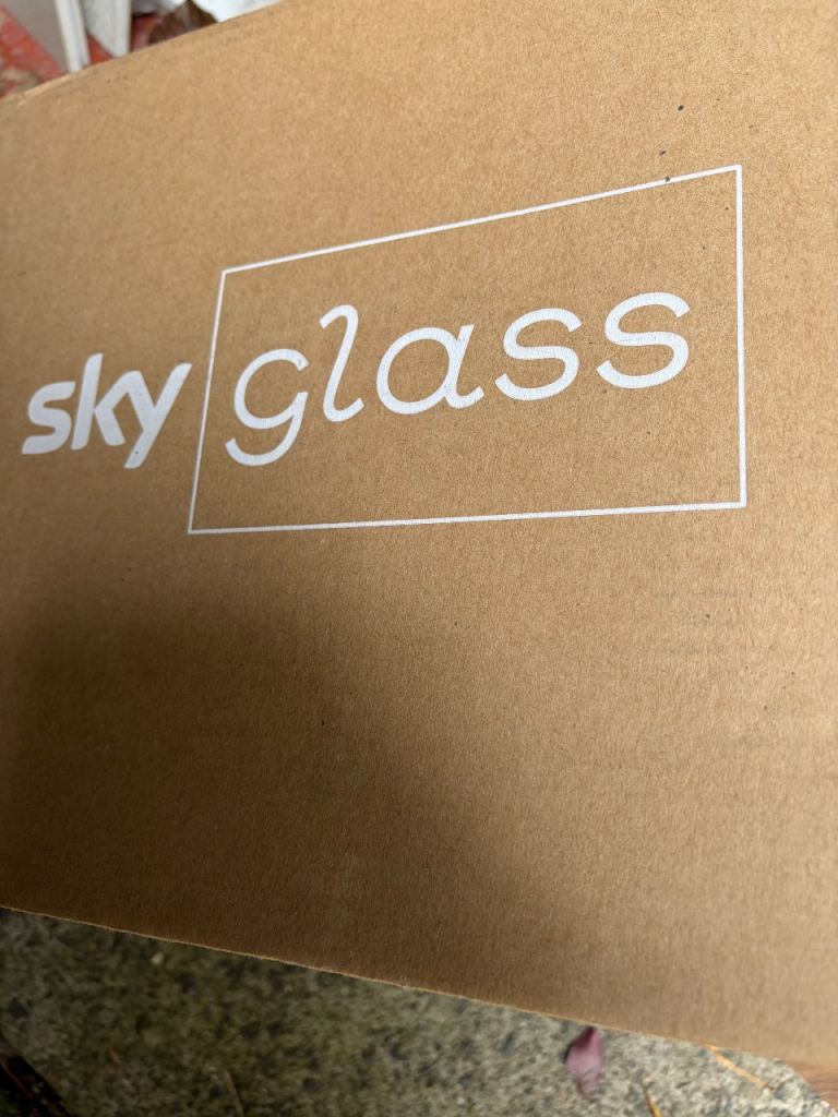 Sky glass to stand brand new 