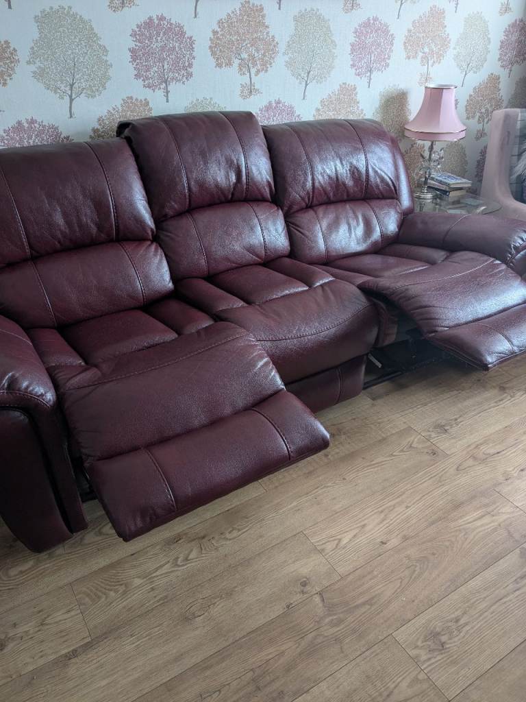 Sofa burgundy 