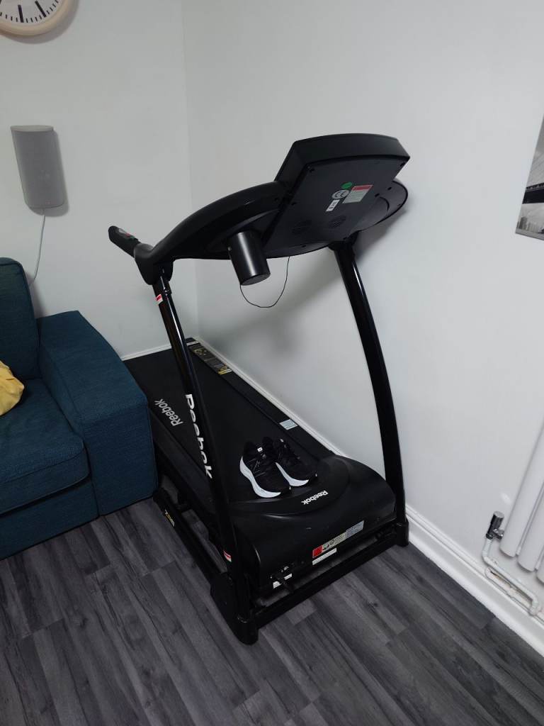 Reebok ZR8 Treadmill Running Machine In Excellent Condition