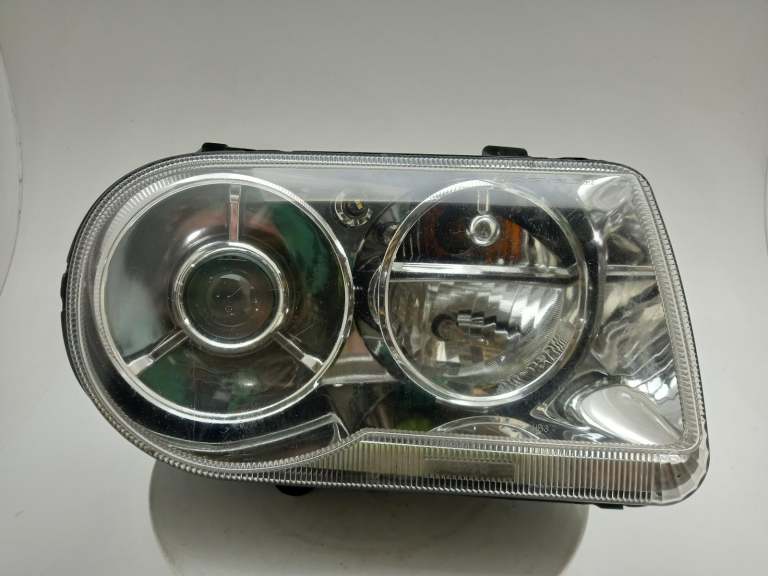 Chrysler 300c Headlamp Headlight O/S 2005-2010 5 Door Estate Rh