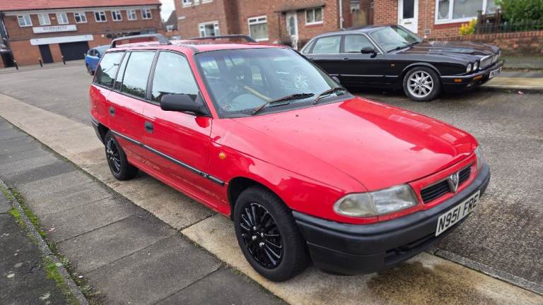Vauxhall, ASTRA, Estate, 1995, Manual, 1389 (cc), 5 doors
