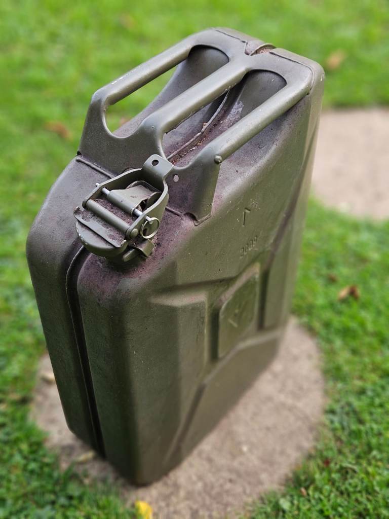 WD 20L Jerry Can 2009  solidly made  full of Diesel.